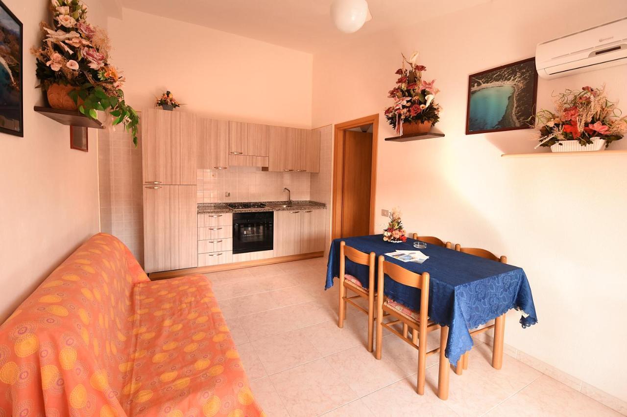 Residenza Le Due Palme Aparthotel Villasimius Exteriör bild