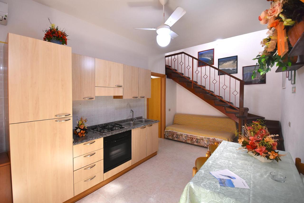 Residenza Le Due Palme Aparthotel Villasimius Exteriör bild